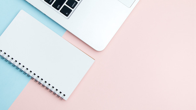 笔记本办公桌面PPT背景图片-三才资源库分享